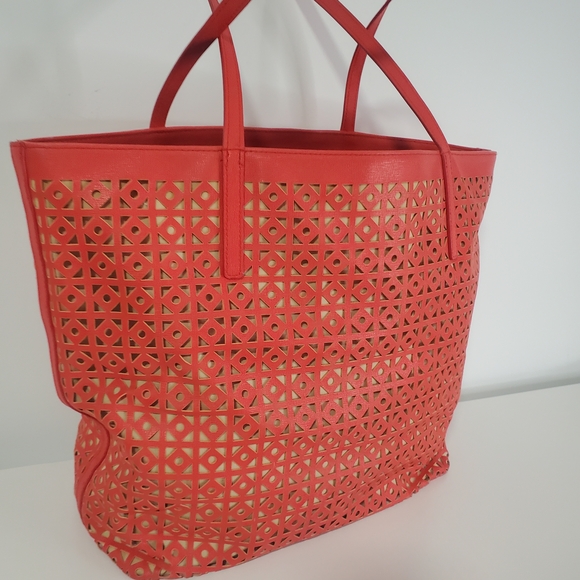 Banana Republic Handbags - Banana Republic Red and Tan Tote Bag